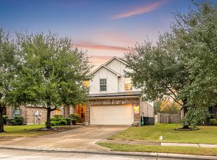 6715 Strawberry Brook Ln, Dickinson, TX 77539