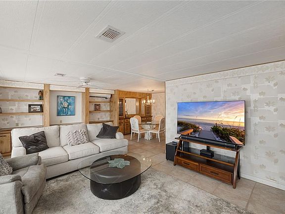 3rd image of 21 San Lu Rue AVE #21