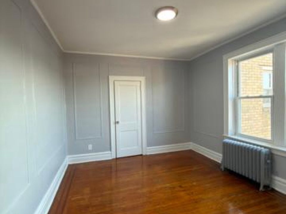 2nd image of 682 Chancellor Ave APT 10