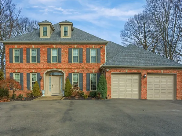 2414 Emma Ln, Coraopolis, PA 15108