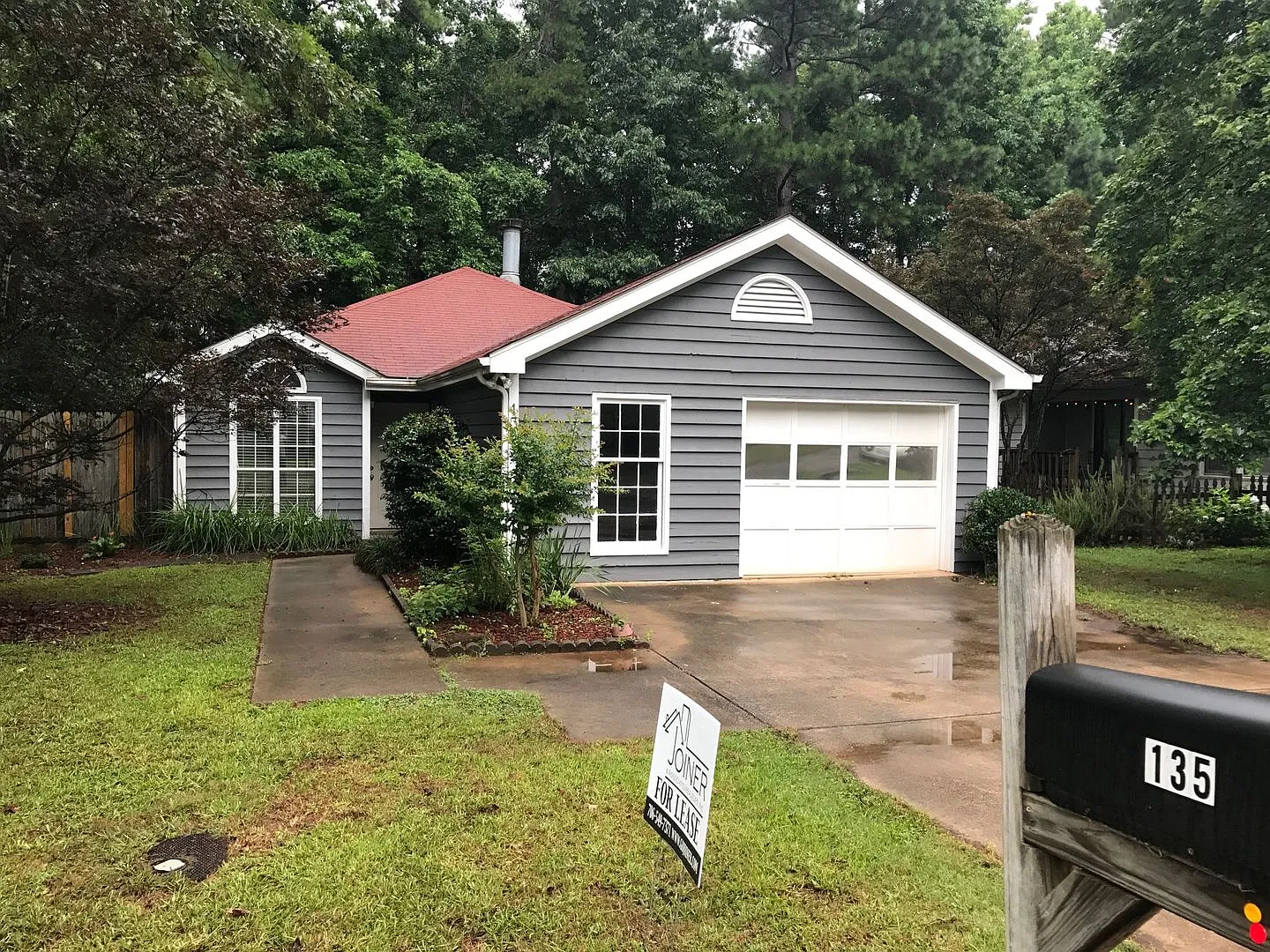 Three Bedroom Near Vet School! — Photo 1