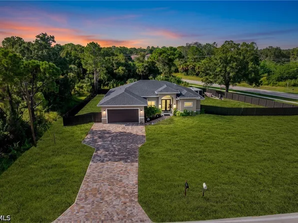 810 Sentinela Blvd, Lehigh Acres, FL 33974