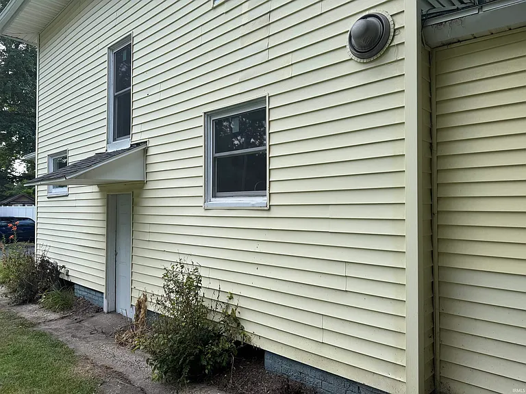 1134 N Johnson St — Photo 24