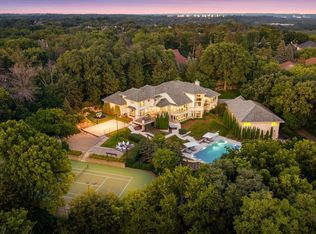 11068 Bell Oaks Estate Rd, Eden Prairie, MN 55347