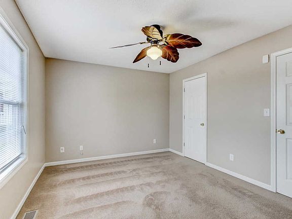 5th image of 244 Amber Ct