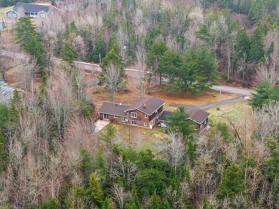 3rd image of 224 Sylvester Rd
