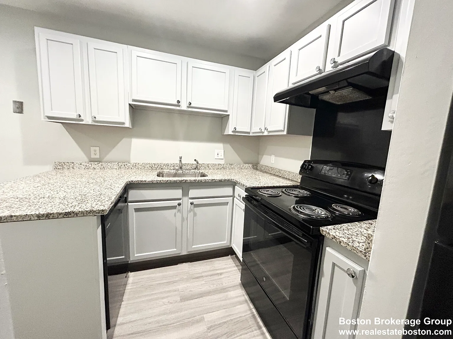 3 bed, 1.0 bath, $3,600 — Photo 1