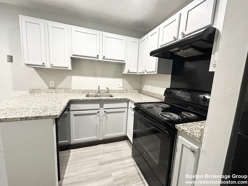 15 Ruggles St #2