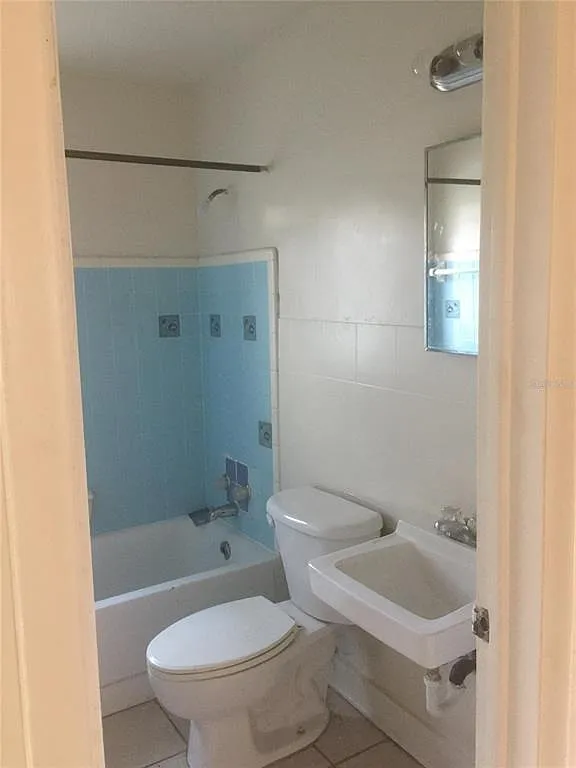 3 bed, 1.0 bath, 945 sqft, $1,095 — Photo 4