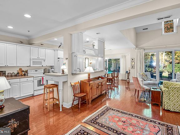 5th image of 28902 Jasper Ln