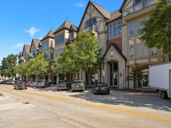 450 S 1st St Unit 404, St Charles, IL 60174