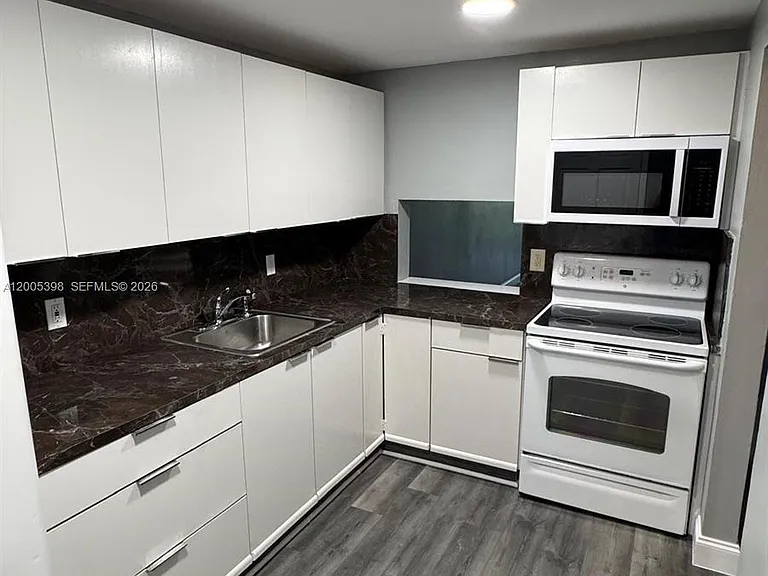 301 NW 177th St #130 — Photo 6