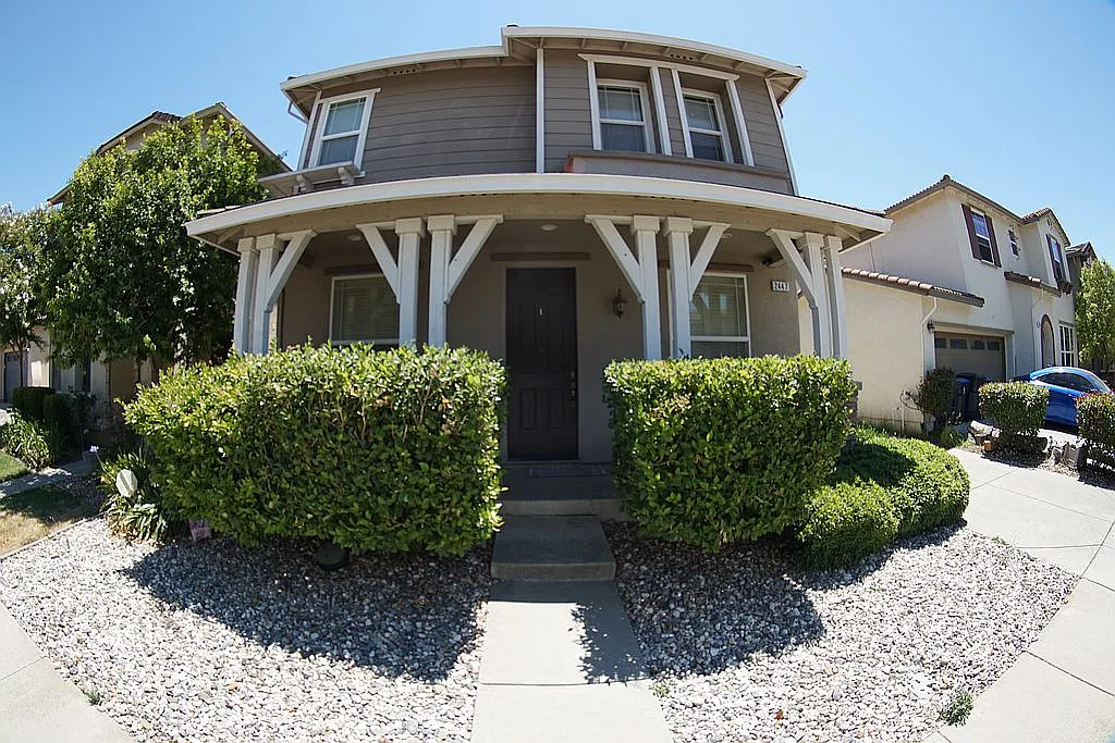 2447 Hanson Dr photo 1