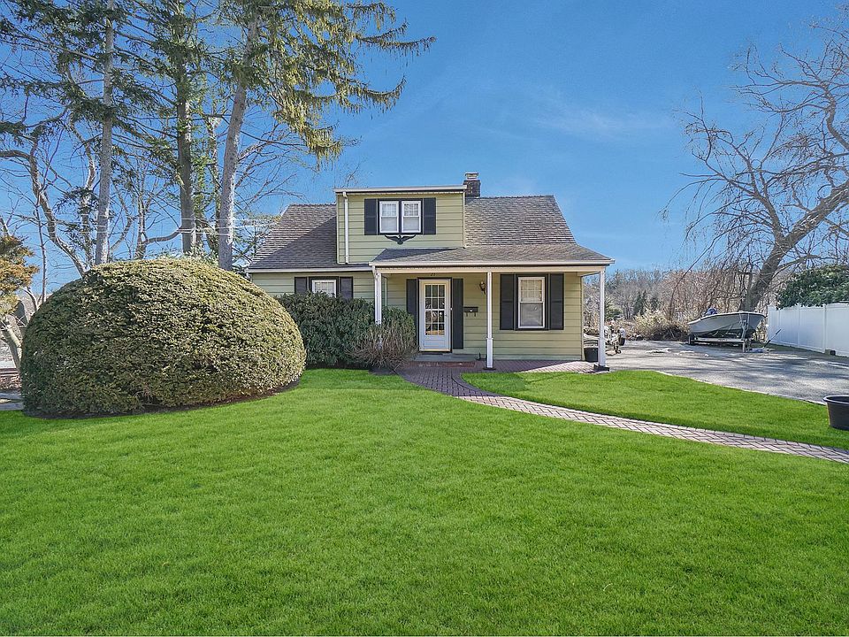 1st image of 21 Hill Dr