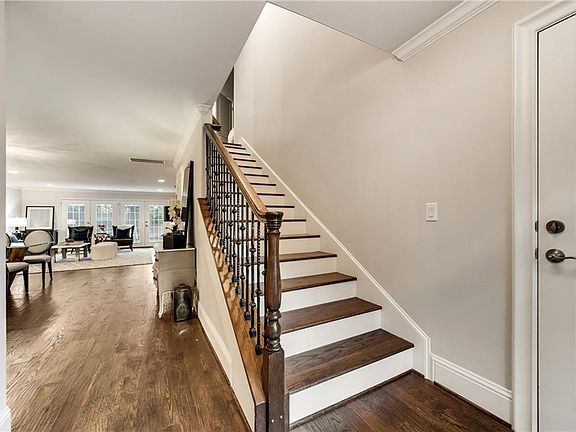 3rd image of 3614 Granada Ave