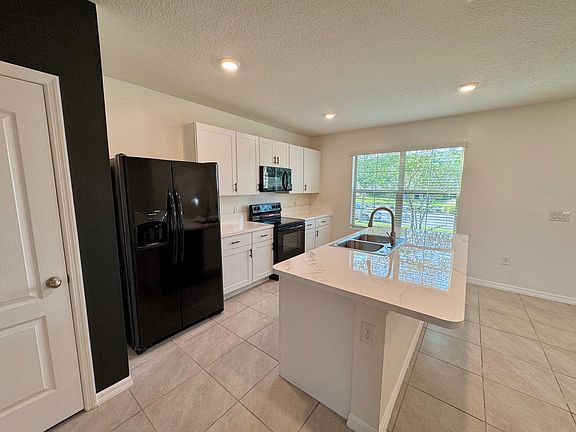 5th image of 1830 Red Canyon Dr