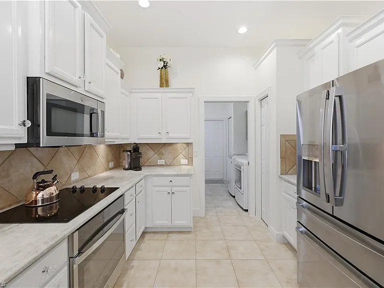 9235 Troon Lakes Dr — Photo 13