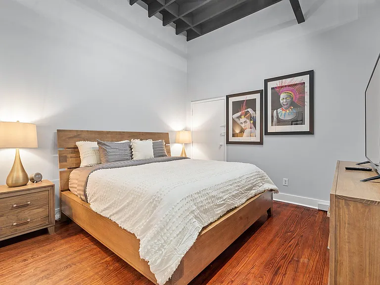 343 King St #C — Photo 15