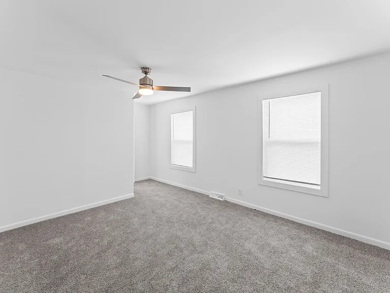 815 Kickapoo St — Photo 16