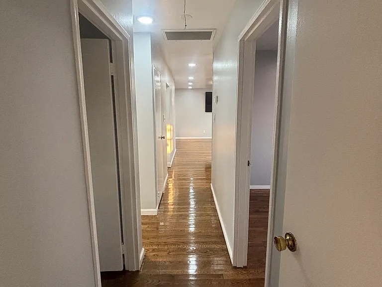 Hilton Ct — Photo 8