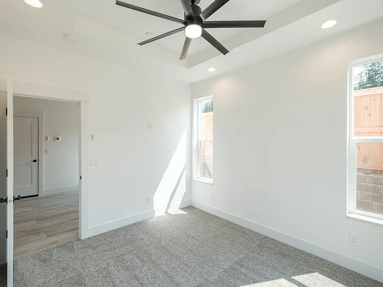 776 Riley Dr — Photo 9