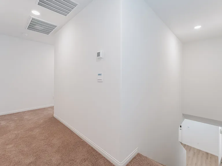 6217 Seastrand St — Photo 16
