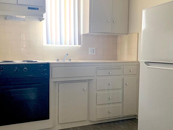 2nd image of 2095 Lincoln Ave #D9