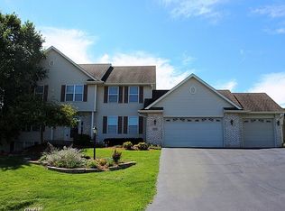 404 Teaberry Ct, Roscoe, IL 61073