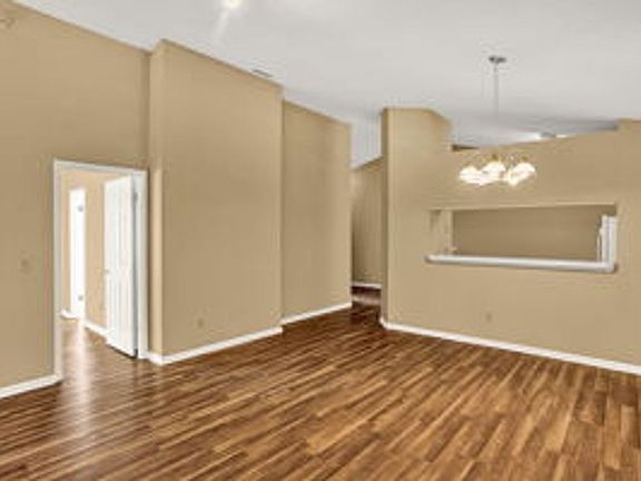 4th image of 11065 Santa Fe St N
