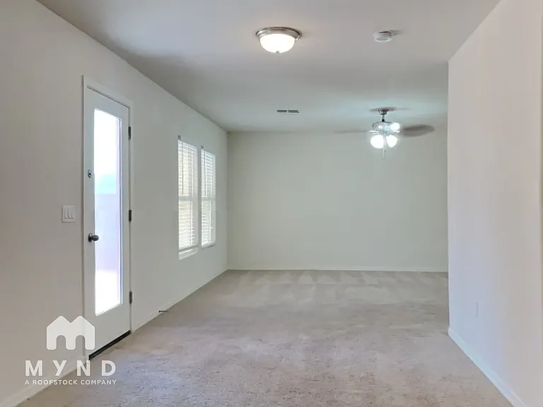 1669 E Prickly Pear Pl — Photo 6