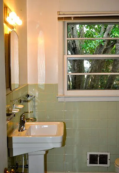 2309 Airline Dr — Photo 11
