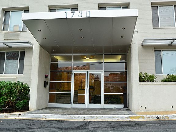 2nd image of 1730 Arlington Blvd APT 106