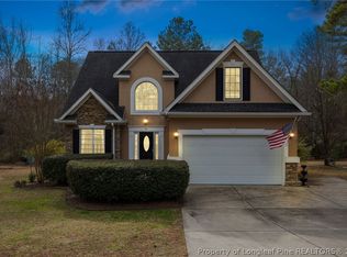 85 Falling Water Rd, Spring Lake, NC 28390