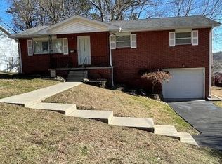205 Hillside Rd, Oak Ridge, TN 37830