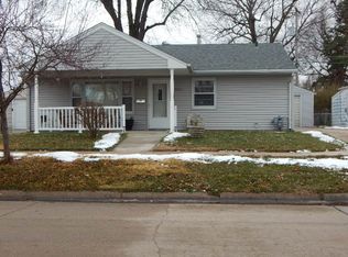 2503 Bateman St, Hastings, NE 68901