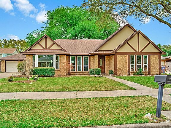 2nd image of 2326 Harwell Cir