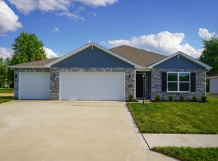 1152 Greenbrier Blvd, Warsaw, IN 46582