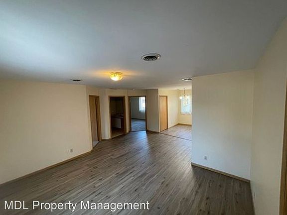 2nd image of 4907 Hedgewood Dr APT B2