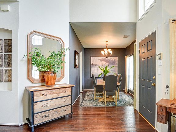 3rd image of 4019 Bryson Dr