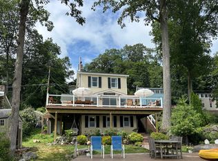 19 Meteor Trl, Andover, NJ 07821