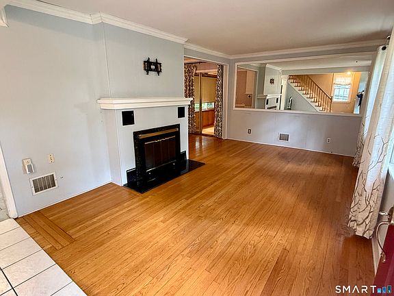 4th image of 5 Knollwood Terrace East