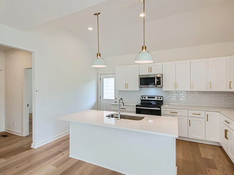 1140 Alcove Way — Photo 6
