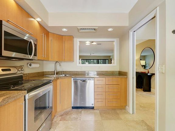 4th image of 1700 Presidential Way APT 201