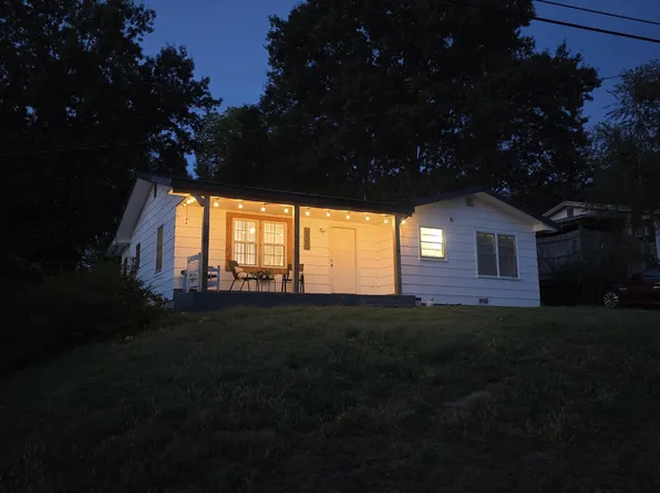202 E Grand Avenue, Ava, MO 65608