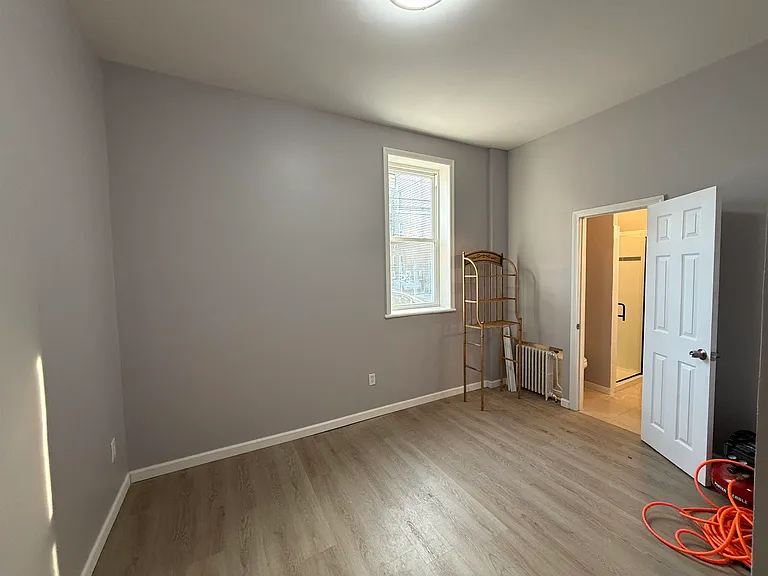 423 Baldwin Ave #1 — Photo 5
