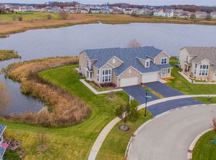 2 Boathouse Rd, Pingree Grove, IL 60140