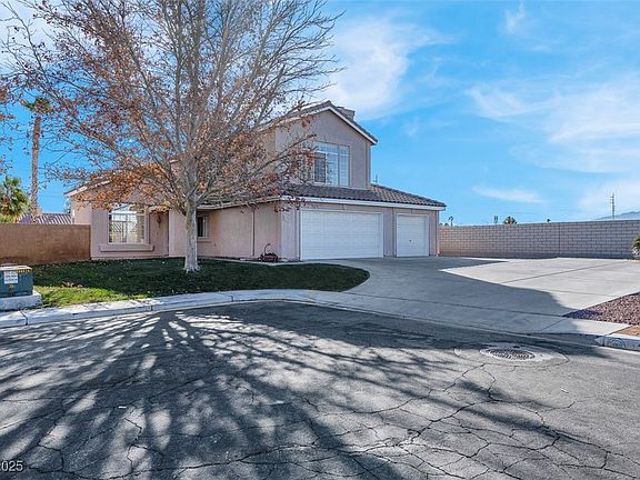 2nd image of 421 Flores Cir