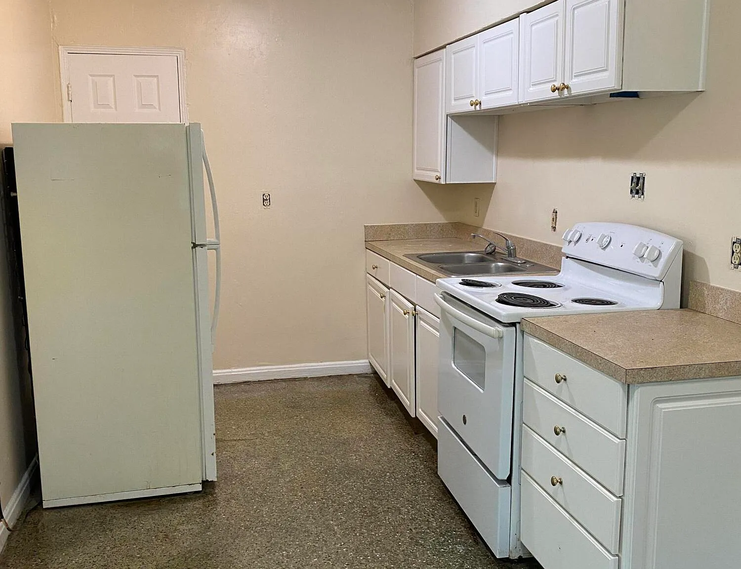 1 bed, 1.0 bath, 614 sqft, $900 — Photo 4