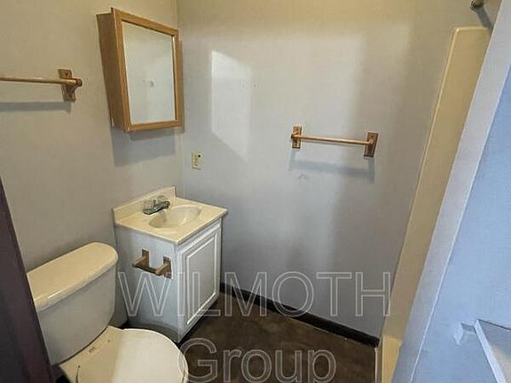 5th image of 43 W Fall Creek Pkwy S APT 3