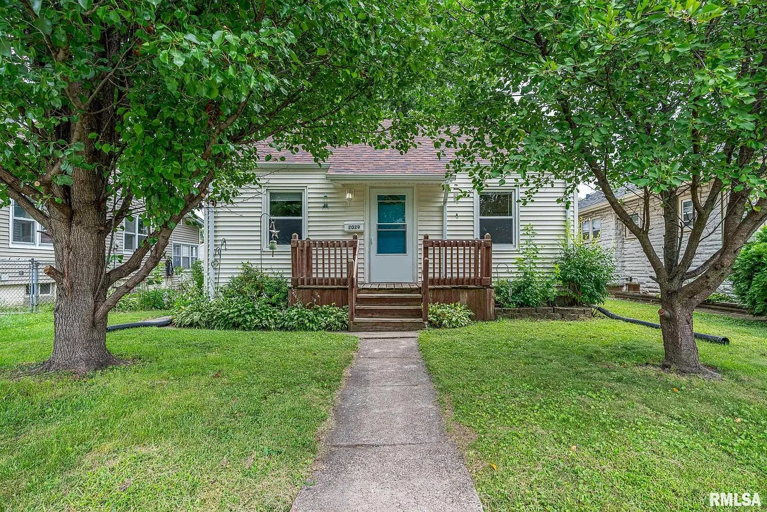 2029 44th St photo 1